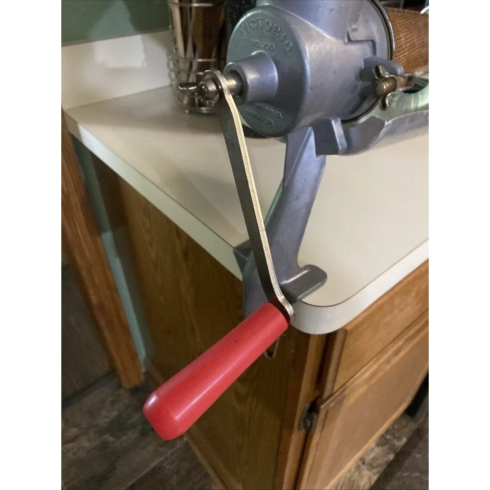 Victorio No. 200‎ Counter Top Hand Crank Vegetable Processor